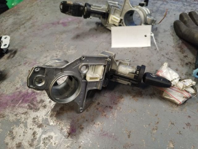 bontott OPEL ASTRA H Gyújtáskapcsoló Házzal