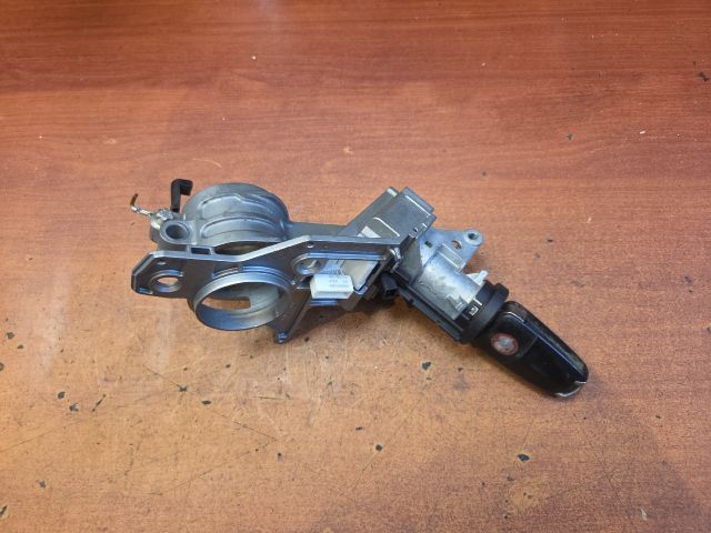 bontott OPEL ASTRA H Gyújtáskapcsoló Házzal