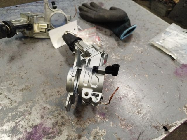 bontott OPEL ASTRA H Gyújtáskapcsoló Házzal