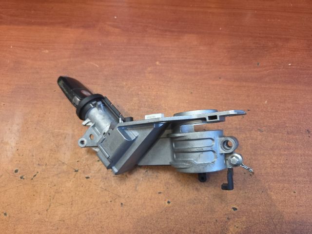 bontott OPEL ASTRA H Gyújtáskapcsoló Házzal