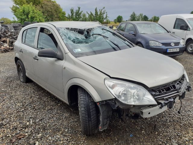 bontott OPEL ASTRA H Jobb hátsó Kerékagy