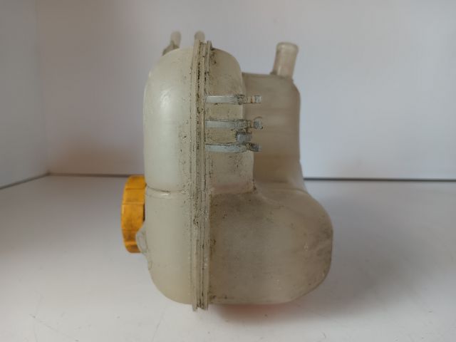 bontott OPEL ASTRA H Kiegyenlítő Tartály