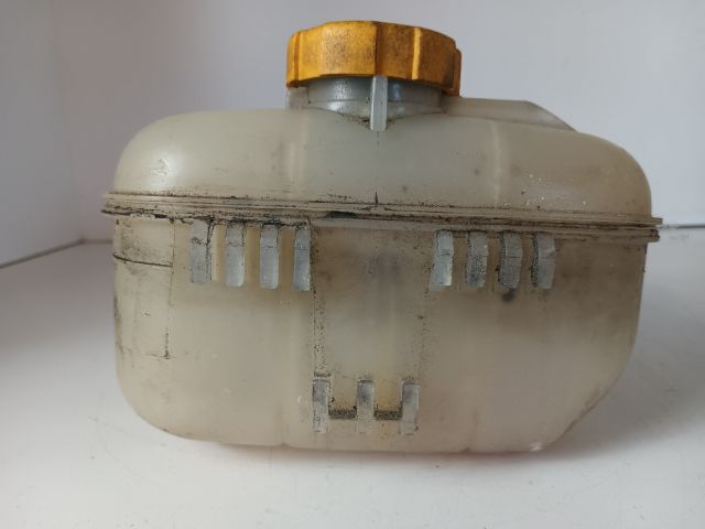 bontott OPEL ASTRA H Kiegyenlítő Tartály