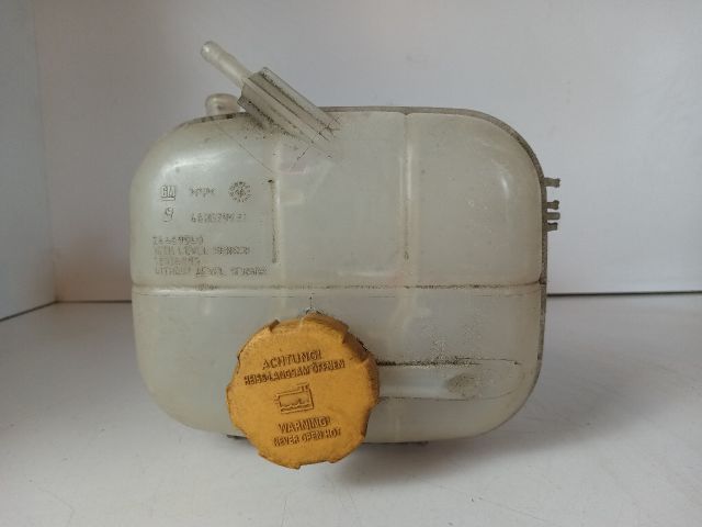 bontott OPEL ASTRA H Kiegyenlítő Tartály