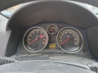 bontott OPEL ASTRA H Kilométeróra