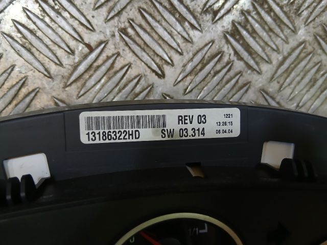 bontott OPEL ASTRA H Kilométeróra