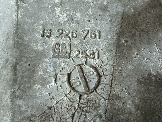 bontott OPEL ASTRA H Motor Tartó Bak Jobb