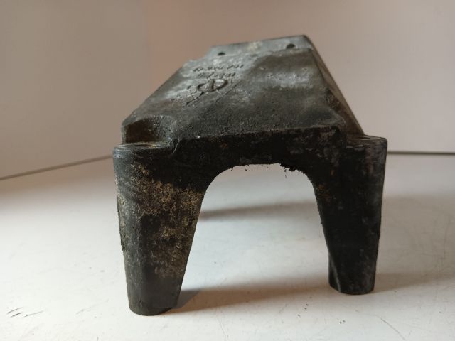 bontott OPEL ASTRA H Motor Tartó Bak Jobb