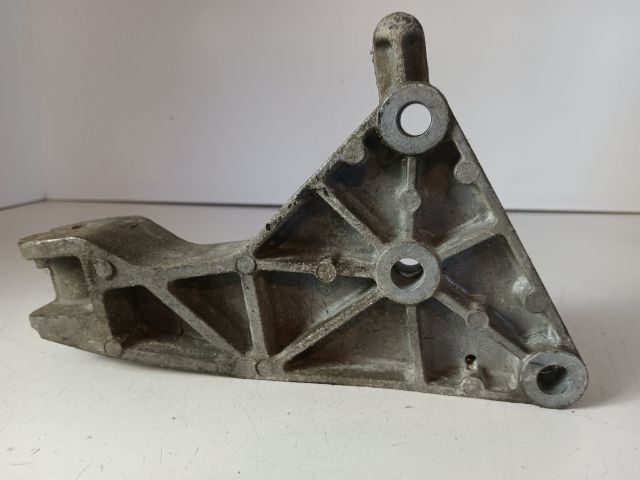 bontott OPEL ASTRA H Motor Tartó Bak (Fém)