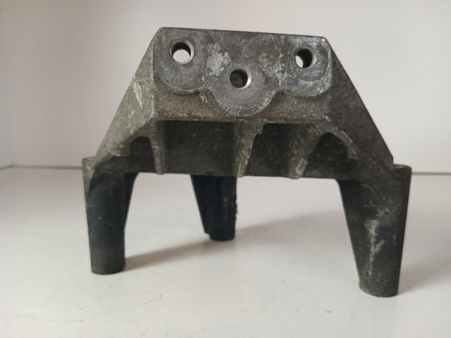 bontott OPEL ASTRA H Motor Tartó Bak Jobb