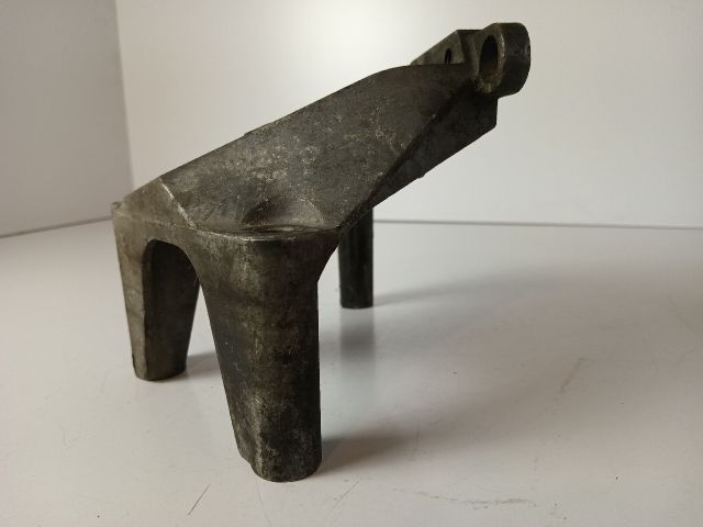 bontott OPEL ASTRA H Motor Tartó Bak Jobb