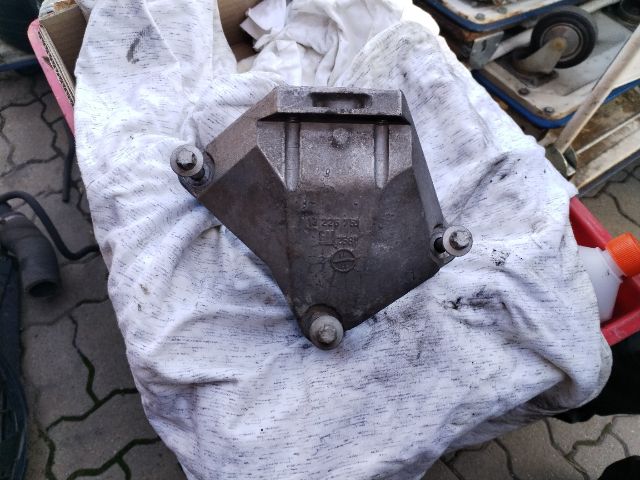 bontott OPEL ASTRA H Motor Tartó Bak Jobb