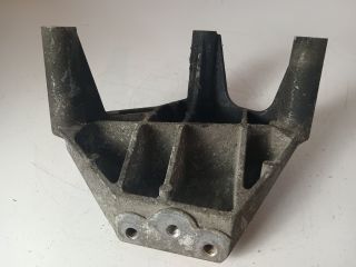 bontott OPEL ASTRA H Motor Tartó Bak Jobb