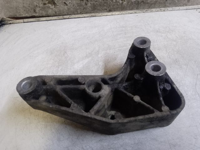 bontott OPEL ASTRA H Motor Tartó Bak (Pozíciófüggetlen)