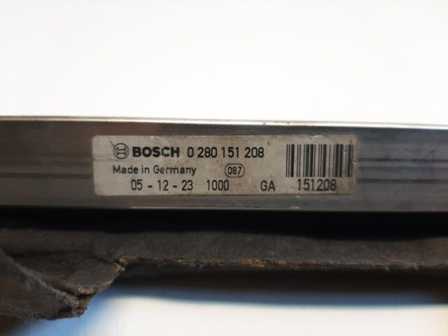 bontott OPEL ASTRA H Nagynyomású Üzemanyag Gyűjtőcső