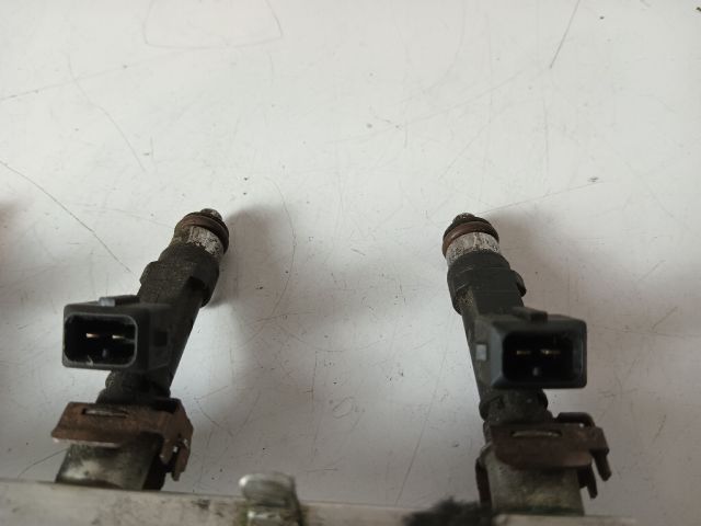 bontott OPEL ASTRA H Porlasztó Sor / Híd