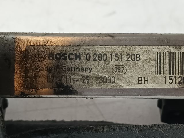 bontott OPEL ASTRA H Porlasztó Sor / Híd