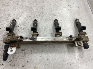 bontott OPEL ASTRA H Porlasztó Sor / Híd