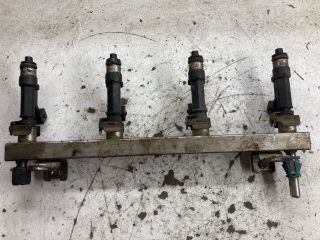 bontott OPEL ASTRA H Porlasztó Sor / Híd