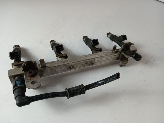 bontott OPEL ASTRA H Porlasztó Sor / Híd