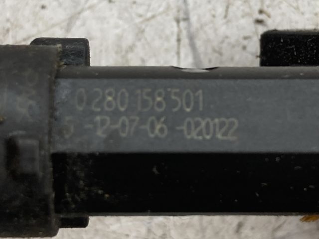 bontott OPEL ASTRA H Porlasztó Sor / Híd