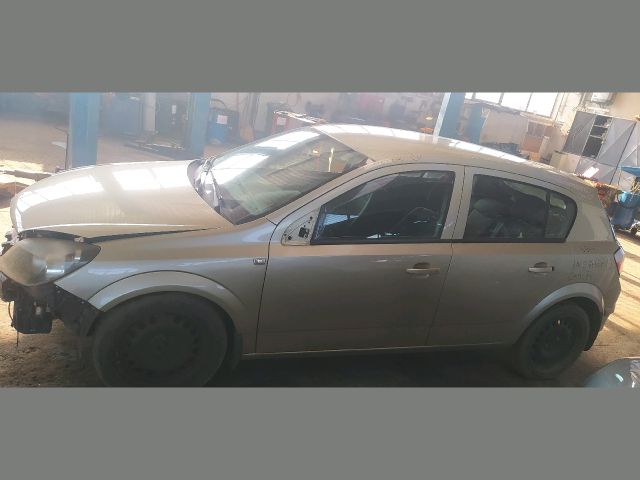 bontott OPEL ASTRA H Tank