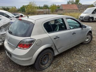 bontott OPEL ASTRA H Tank