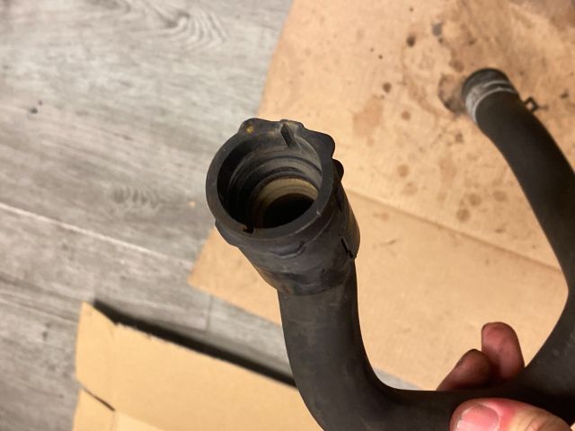 bontott OPEL ASTRA H Vízcső