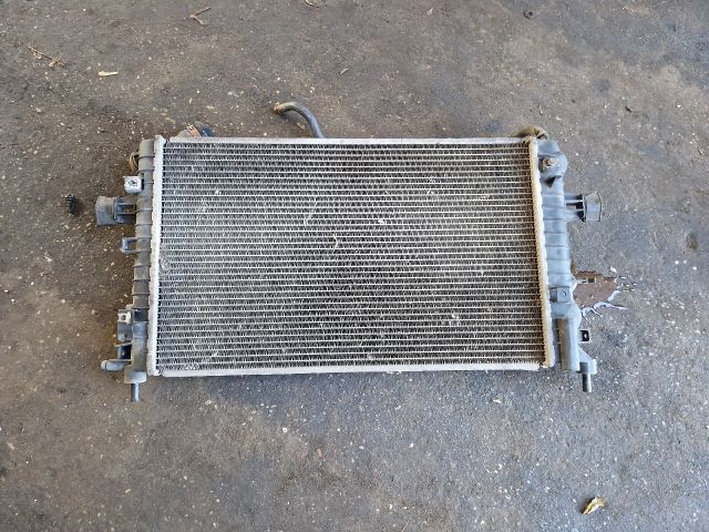 bontott OPEL ASTRA H Vízhűtő Radiátor (Klímás)