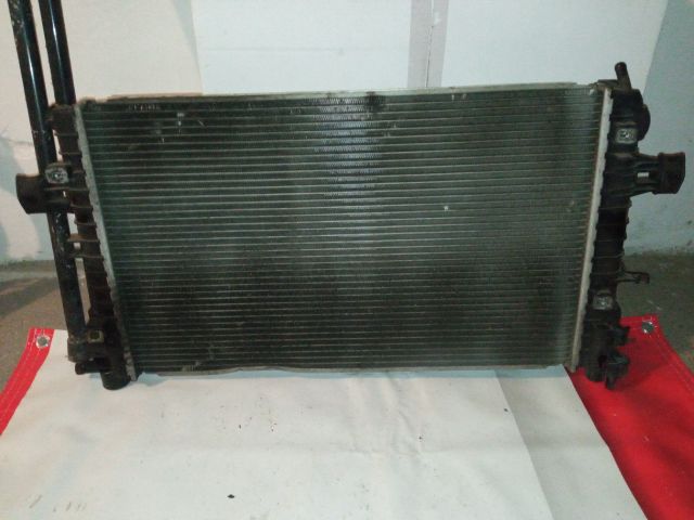 bontott OPEL ASTRA H Vízhűtő Radiátor (Klímás)