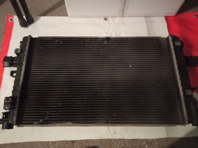 bontott OPEL ASTRA H Vízhűtő Radiátor (Klímás)