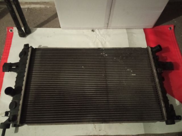 bontott OPEL ASTRA H Vízhűtő Radiátor (Klímás)