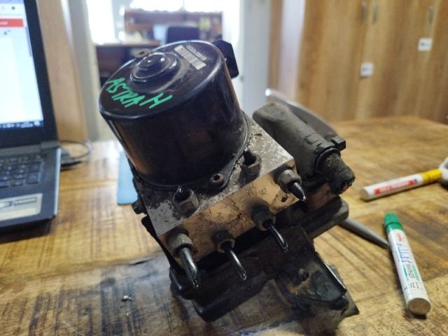 bontott OPEL ASTRA H ABS Kocka