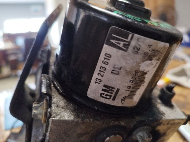 bontott OPEL ASTRA H ABS Kocka