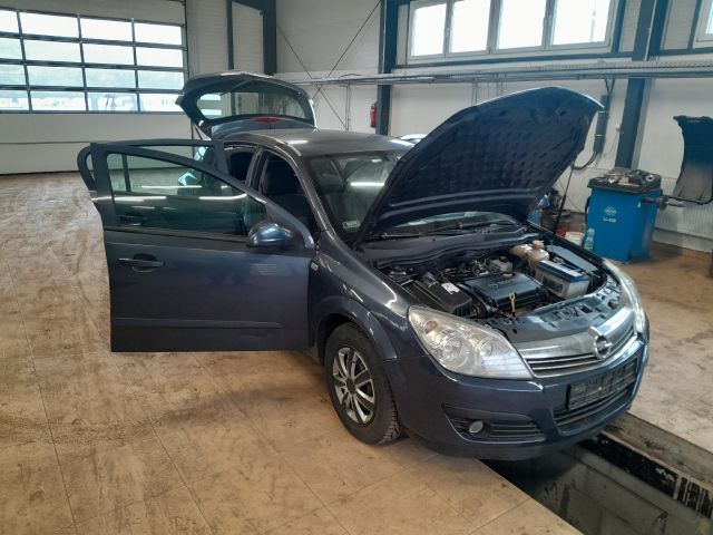 bontott OPEL ASTRA H ABS Kocka