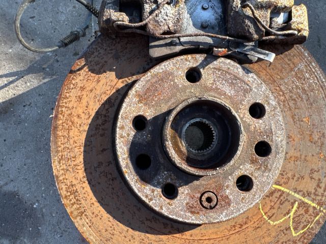 bontott OPEL ASTRA H Bal első Csonkállvány Kerékaggyal