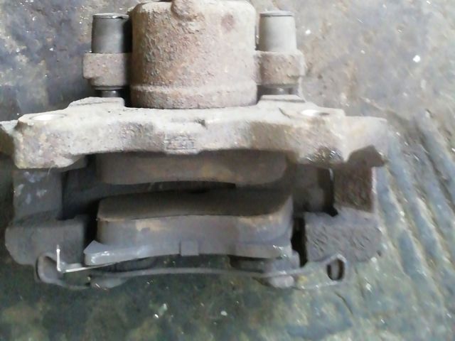 bontott OPEL ASTRA H Bal első Féknyereg Munkahengerrel