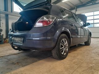 bontott OPEL ASTRA H Bal első Lengőkar