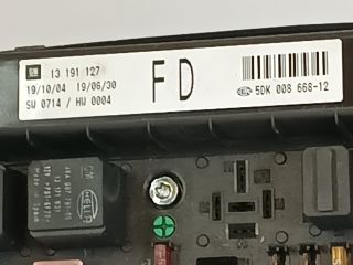 bontott OPEL ASTRA H Biztosítéktábla Motortér