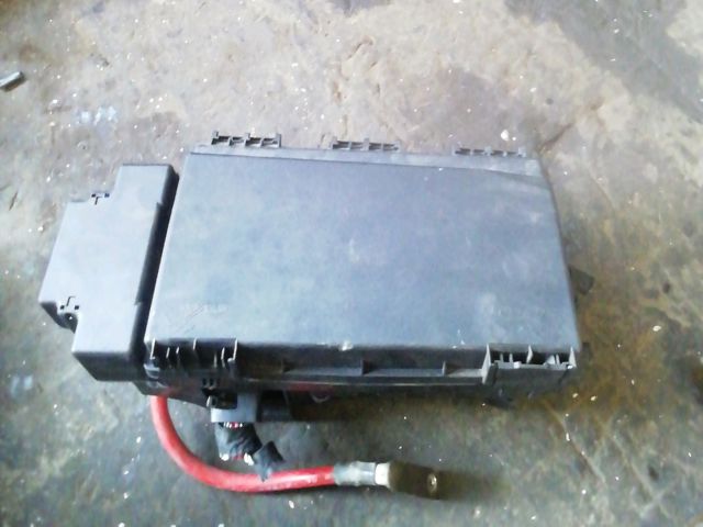 bontott OPEL ASTRA H Biztosítéktábla Motortér