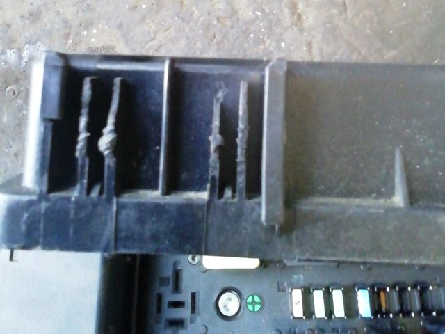 bontott OPEL ASTRA H Biztosítéktábla Motortér