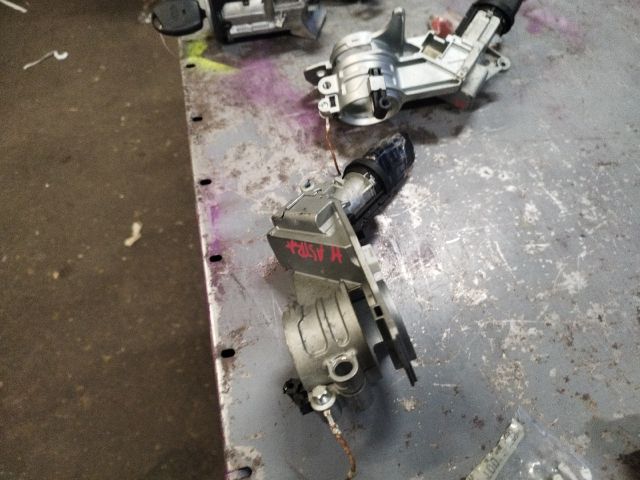 bontott OPEL ASTRA H Gyújtáskapcsoló Házzal