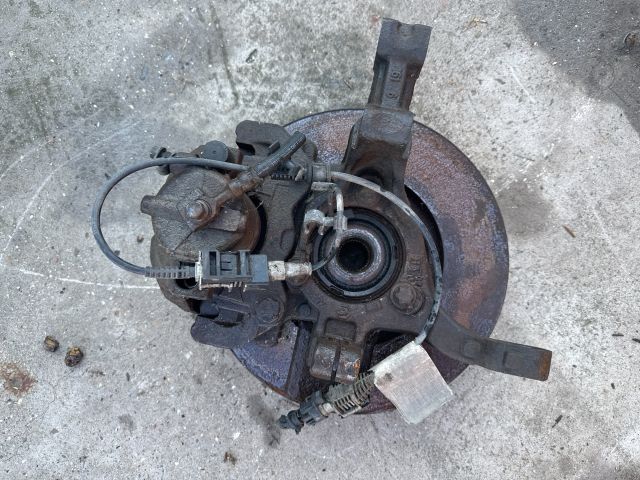 bontott OPEL ASTRA H Jobb első Csonkállvány Kerékaggyal