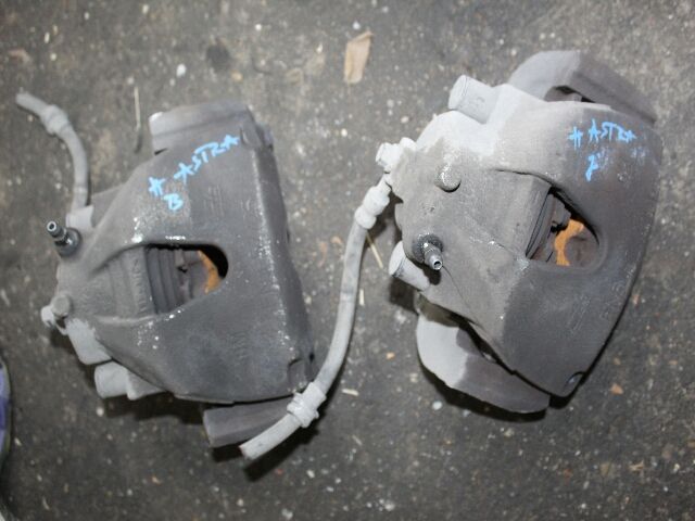 bontott OPEL ASTRA H Jobb első Féknyereg Munkahengerrel