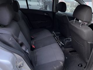 bontott OPEL ASTRA H Jobb első Féknyereg Munkahengerrel