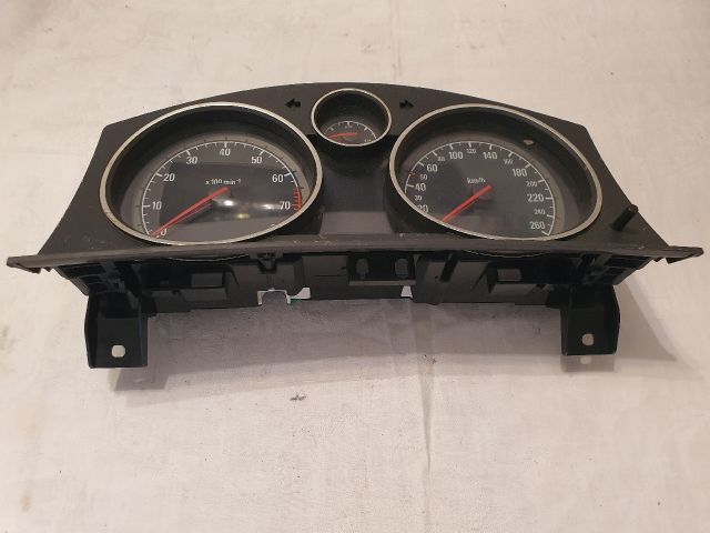 bontott OPEL ASTRA H Kilométeróra