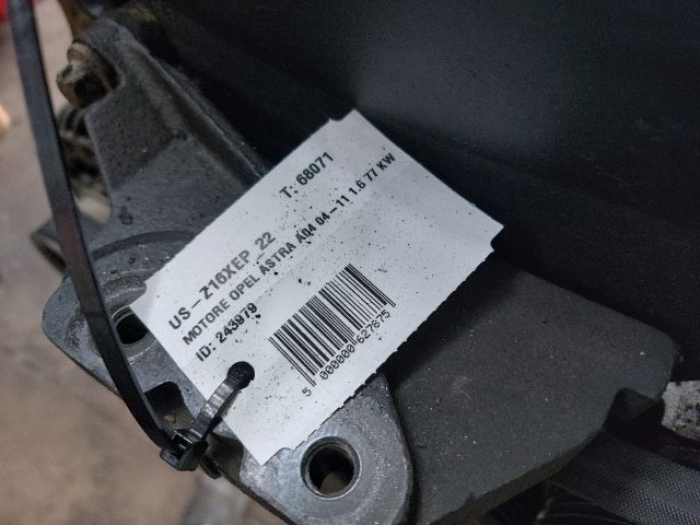 bontott OPEL ASTRA H Komplett Motor (Segédberendezésekkel)
