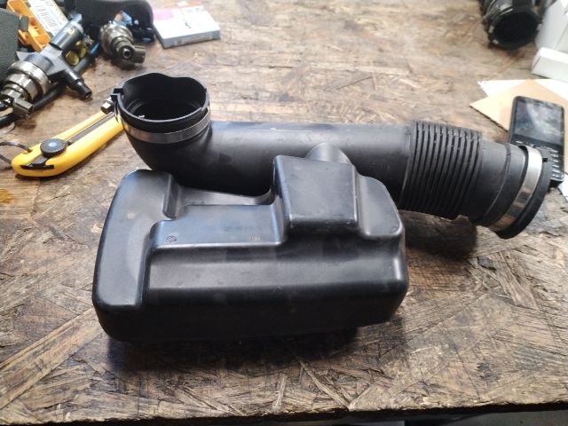 bontott OPEL ASTRA H Légbeömlő Cső