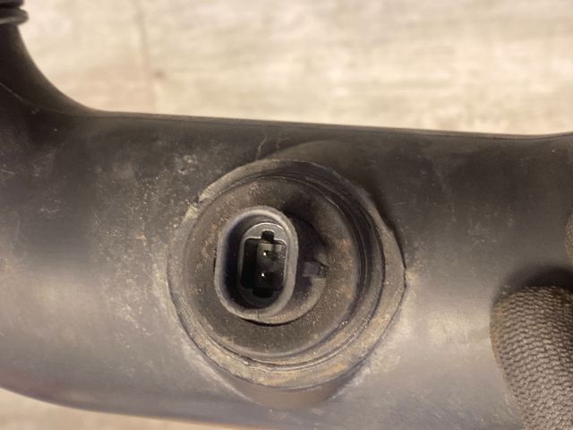 bontott OPEL ASTRA H Légbeömlő Cső