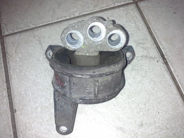 bontott OPEL ASTRA H Motor Tartó Bak (Pozíciófüggetlen)